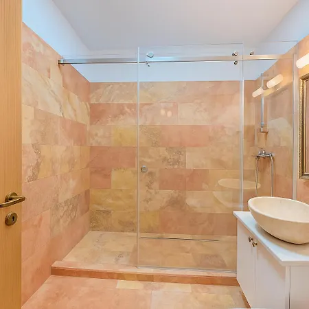 Pink Park Loft Apartment *